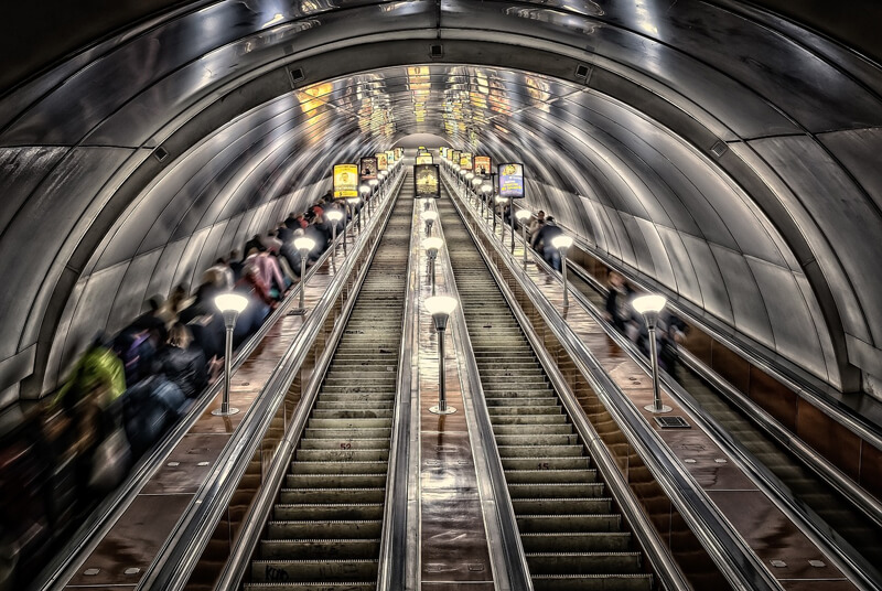 метро эскалатор кингуру